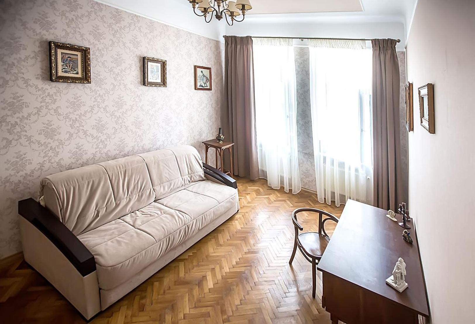 Gorgeous Apartments In Historical Center Of Lvov Exterior photo
